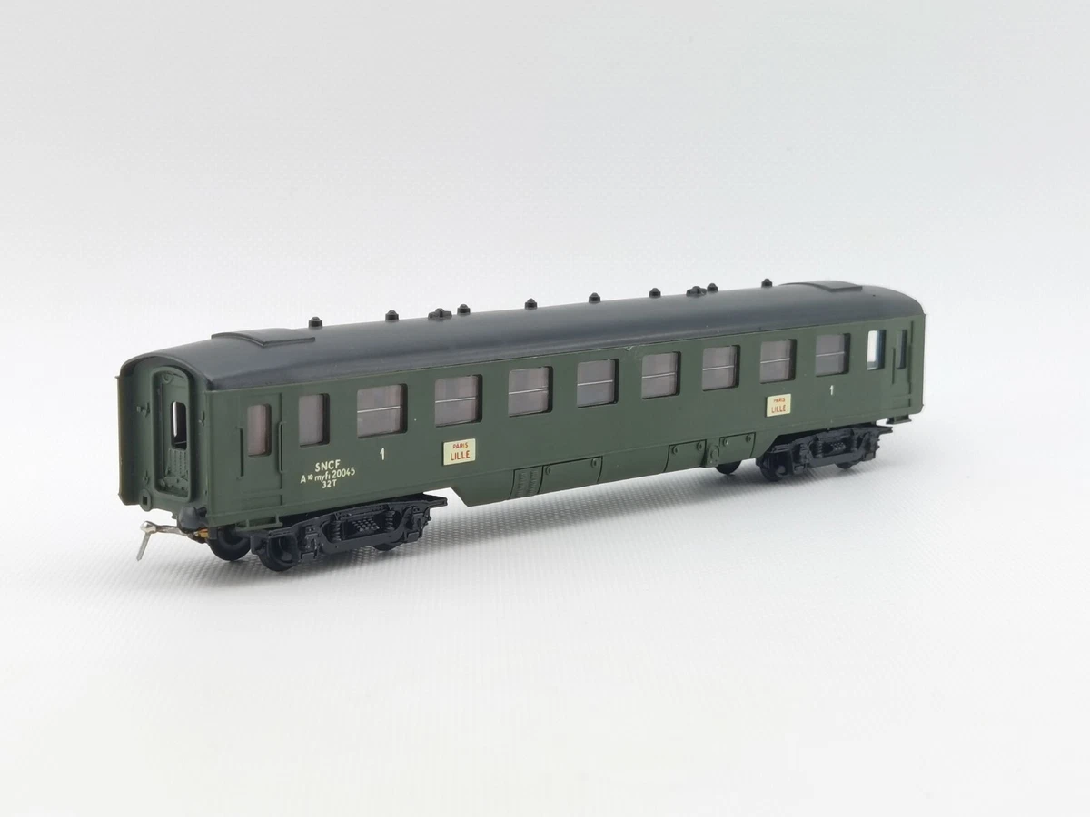 4 Voitures Voyageurs Hornby HO – Forestier Vert – Paris Lille – Époque 4 – Occasion