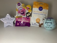 Spa Day  Kit for Girl/Woman  Bath Bomb and fa...