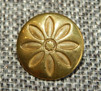 **【8.888円】** Antique Vtg Golden Age Gilt Button Back Marked Aprx: 3/4