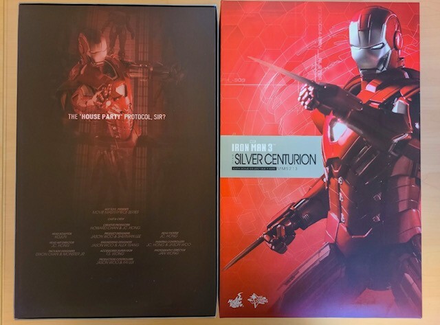 Figura Iron Man Mark XXXIII Silver Centurion realizada por la firma Hot Toys