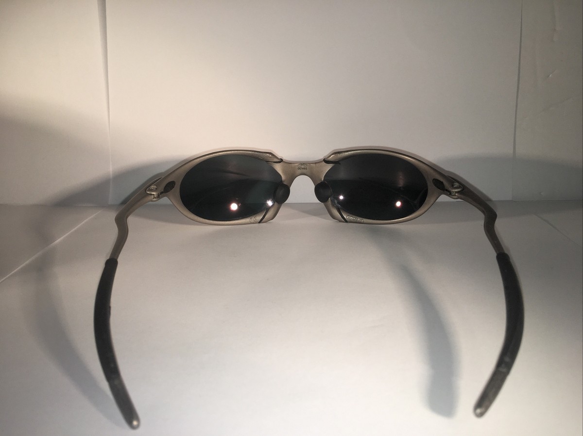 VINTAGE RARE OAKLEY ROMEO 1 X METAL / DARK RUBY LOW SERIAL VINTAGE RARE OAKLEY ROMEO 1 X METAL / DARK RUBY LOW SERIAL