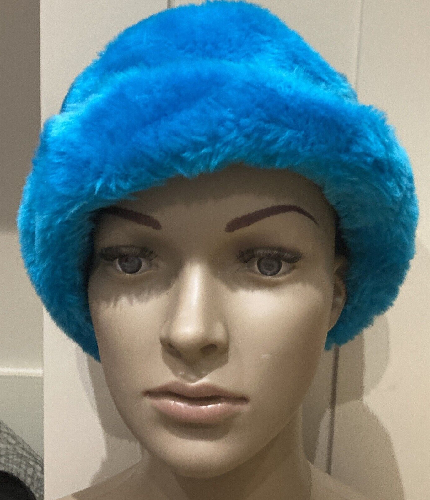 Vintage 1960s/Early 1970s Turquoise Faux Fur Hat, Size Medium 2