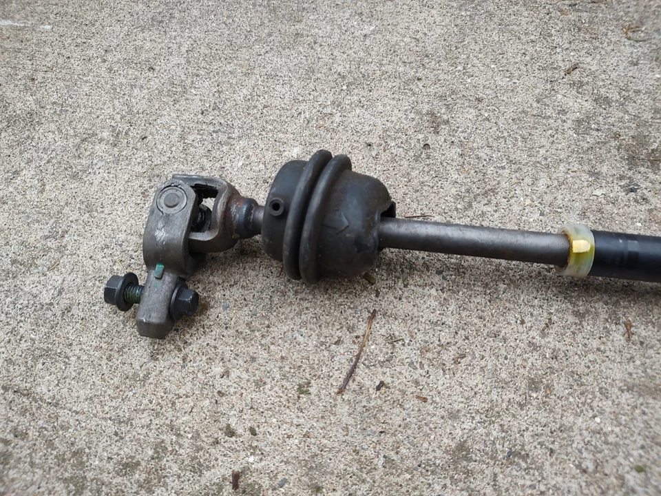 05-13 CHEVROLET CORVETTE C6 CONJUNTO DE EJE DE COLUMNA DE DIRECCIÓN INTERMEDIA OEM JT5 Foto 3 de 4