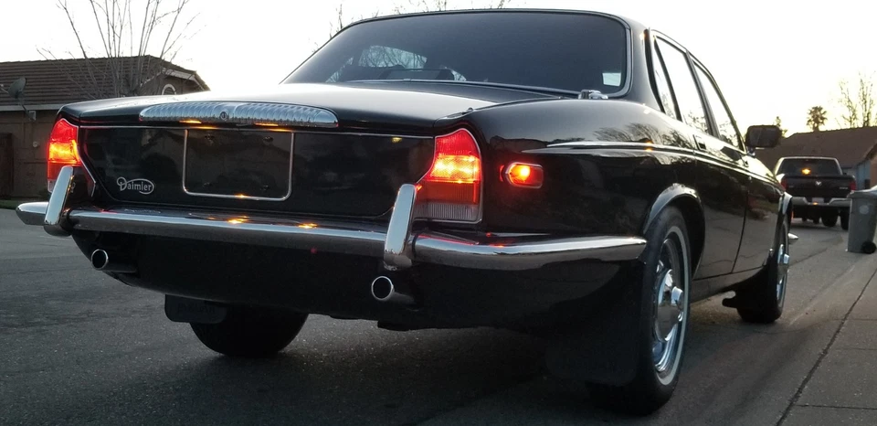 1986 Jaguar XJ6 - Image 3 of 4