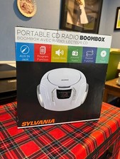 Sylvania Portable CD Radio Boombox SRCD261-C-WHITE.  NEVER USED IN BOX 