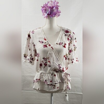 AMERICAN RAG Puff Sleeve Wrap Floral Top