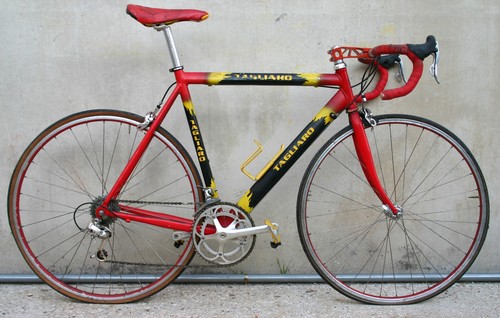 BICICLETTA DA CORSA TAGLIARO CON GRUPPO CAMPAGNOLO VELOCE - RUOTE DA 28\