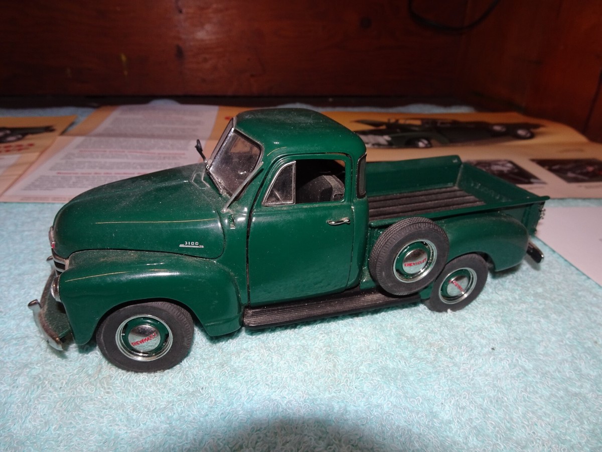 Danbury Mint 1953 Chevrolet Pick Up Truck 1:24 Diecast with Title