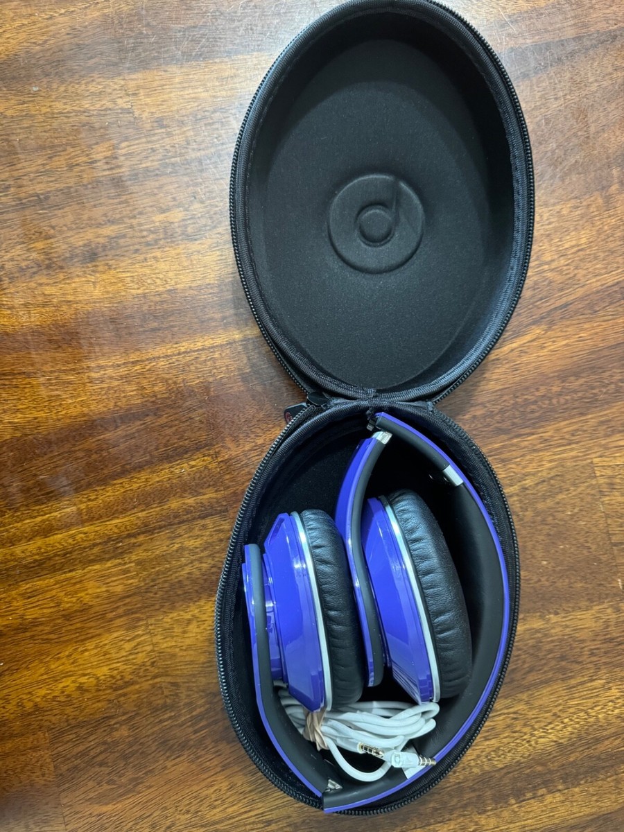 Beats by Dr. Dre Studio Wired Stereo On Ear Headphones Beats by Dr. Dre Studio Wired Stereo On Ear Headphones