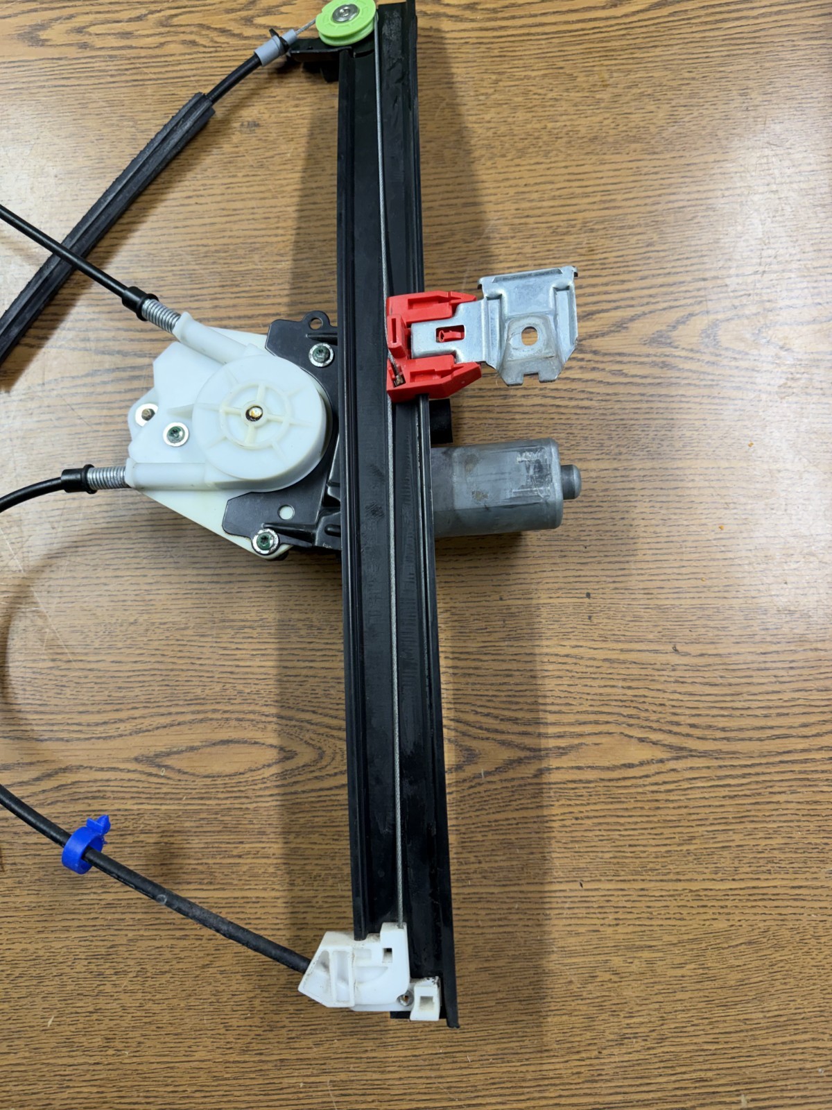2003-2013 Maserati Quattroporte Right Rear Window Glass Regulator & Motor OEM