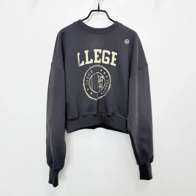 Recto Women's Cropped Crewneck Sweatshirt