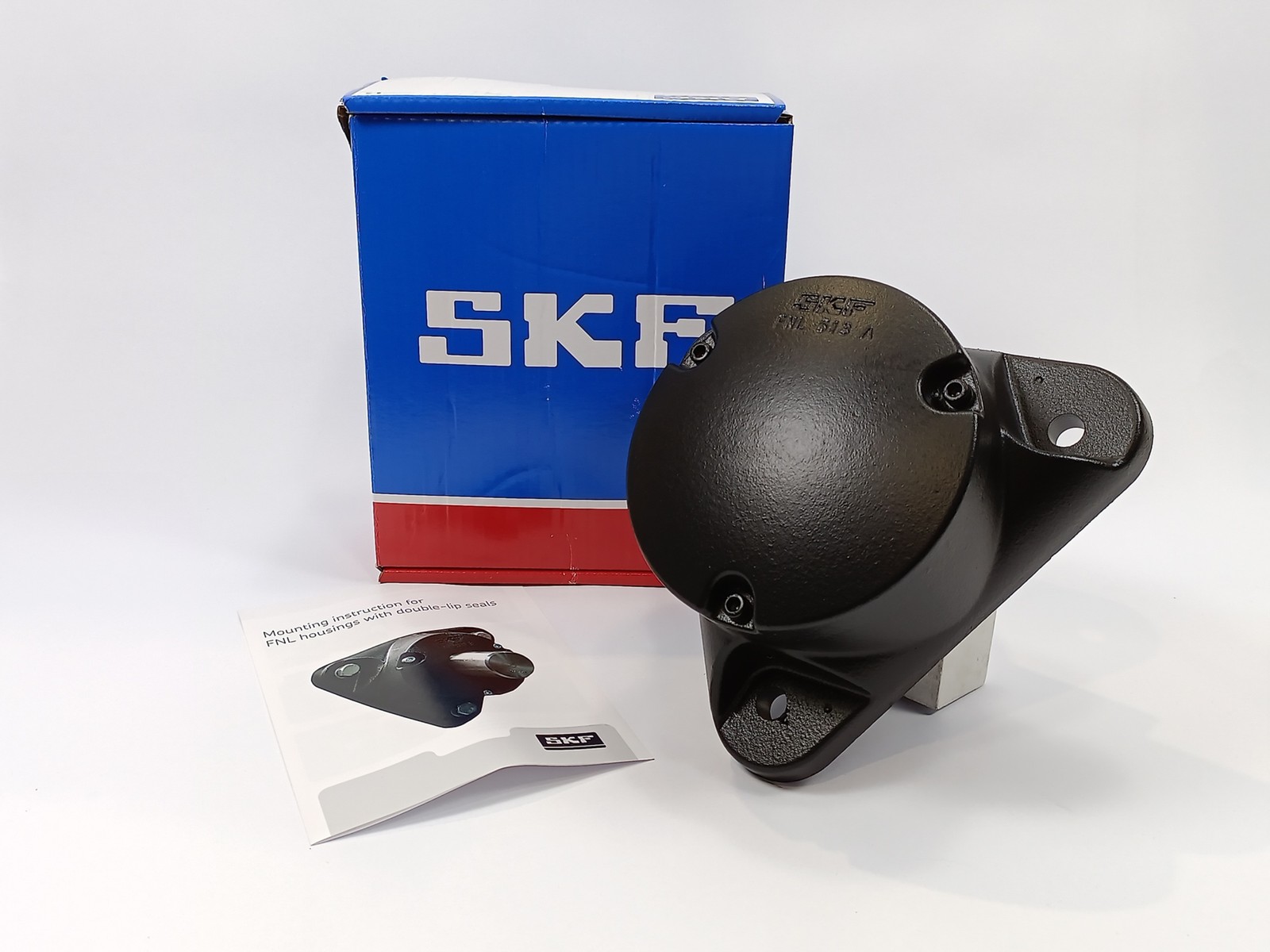 SKF FNL 513 A Cast Flanged, Non-Split Housing For Shaft Ends