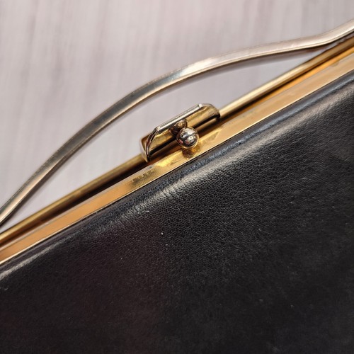 Vintage Leder Clutch schwarz gold innen Reißverschluss gefüttert schick *LESEN* - Bild 9 von 10
