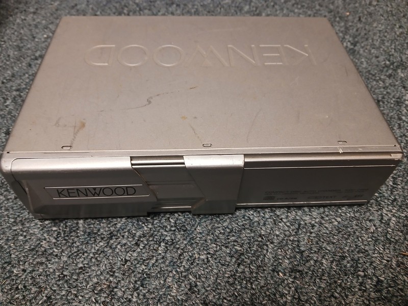 Kenwood KDC-C669- 6 Disc CD Auto Changer - Tested- 