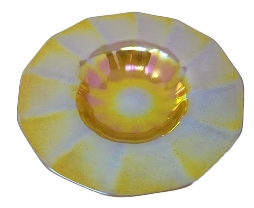 Steuben Gold Aurene & Calcite Underplate Shape #818 6 1/4"