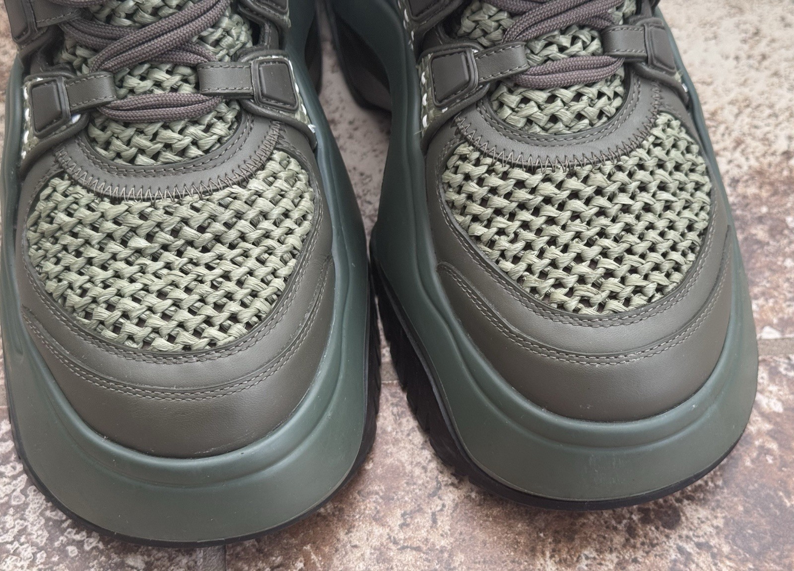 Authentic LV Archlight 2.0 Platform Sneakers - image 9