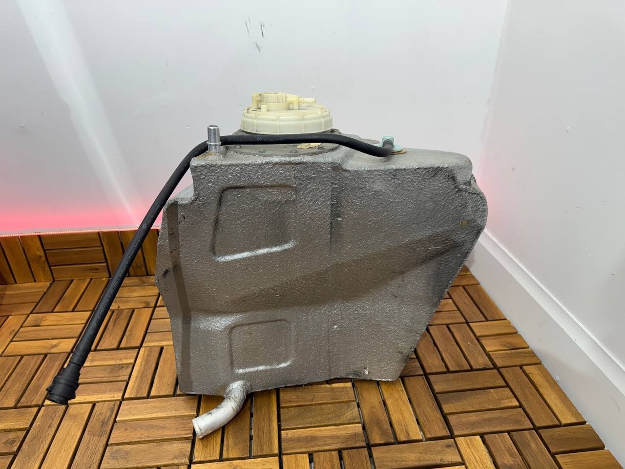 Ferrari F430 Right Fuel tank P/N 194346