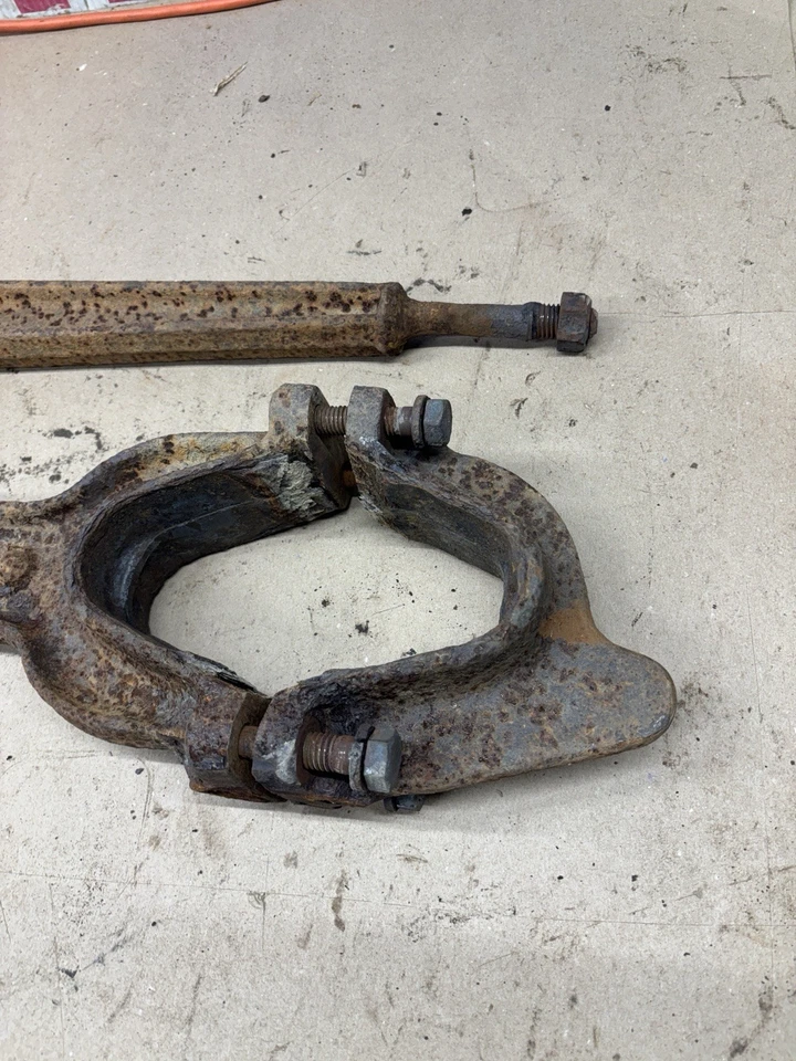1973 1979 Ford Truck F150 BRONCO HALF TON DANA 44 FRONT AXLE RADIUS ARMS 4WD 4X4 - Image 2 of 4