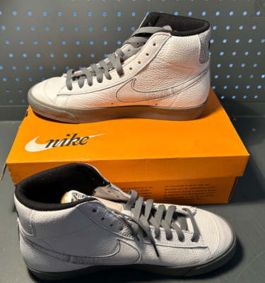 Men s NIKE BLAZER MID 77 EMB WHITE SMOKE GREY SZ 11.5 DV7194 100 NEW IN BOX