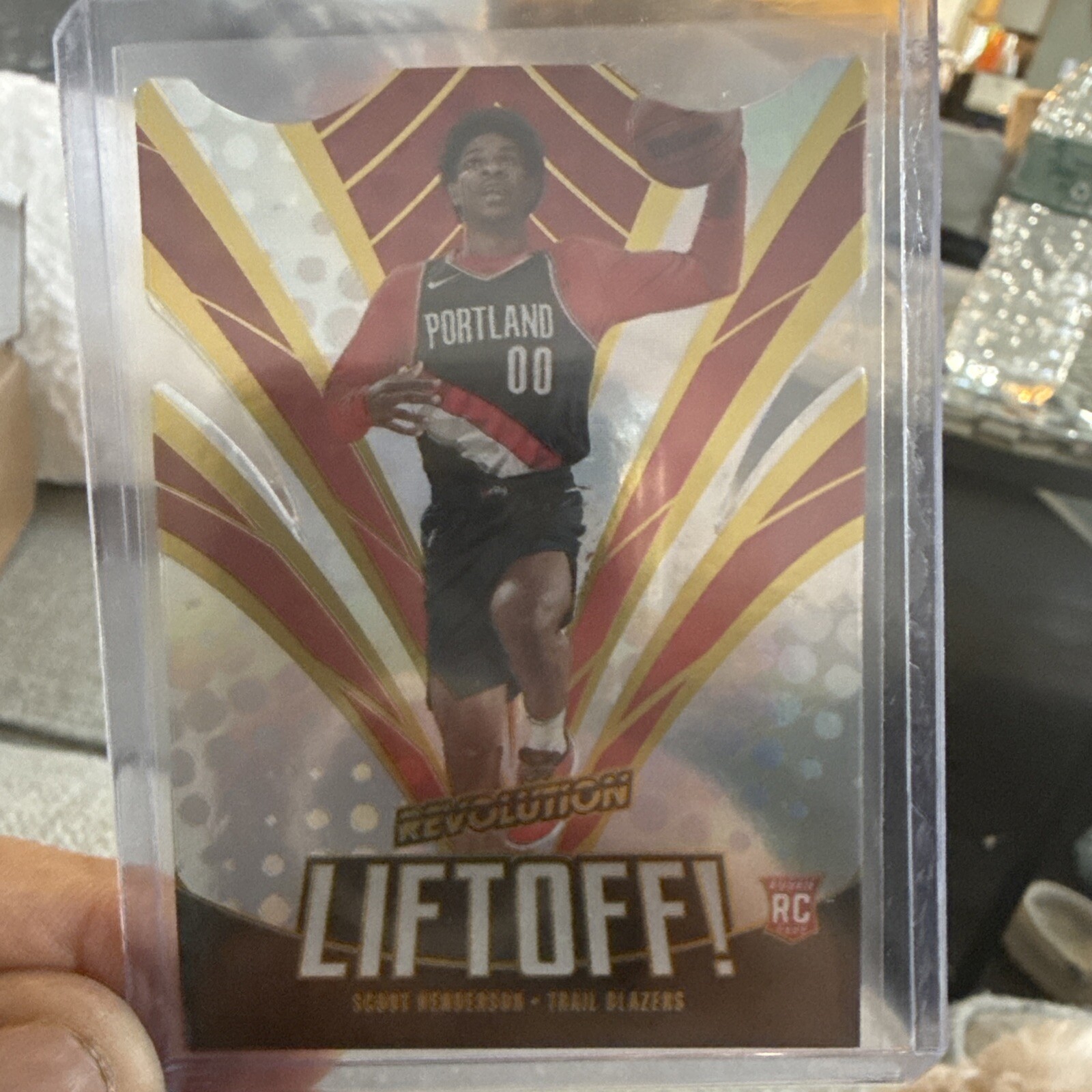 Scoot Henderson 2023-24 Panini Revolution #7 Liftoff! Die-Cut Fractal RC Blazers