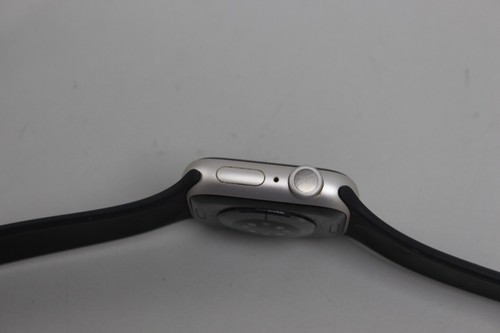 Apple Watch Series 9 41mm Aluminum Case, Sport Band - Silver (GPS LTE) - Photo 3 sur 5
