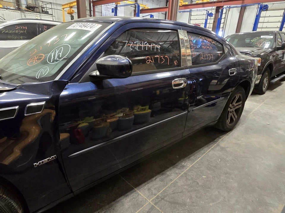 06 - 20 CARGADOR DODGE Arranque E834857 Foto 2 de 4