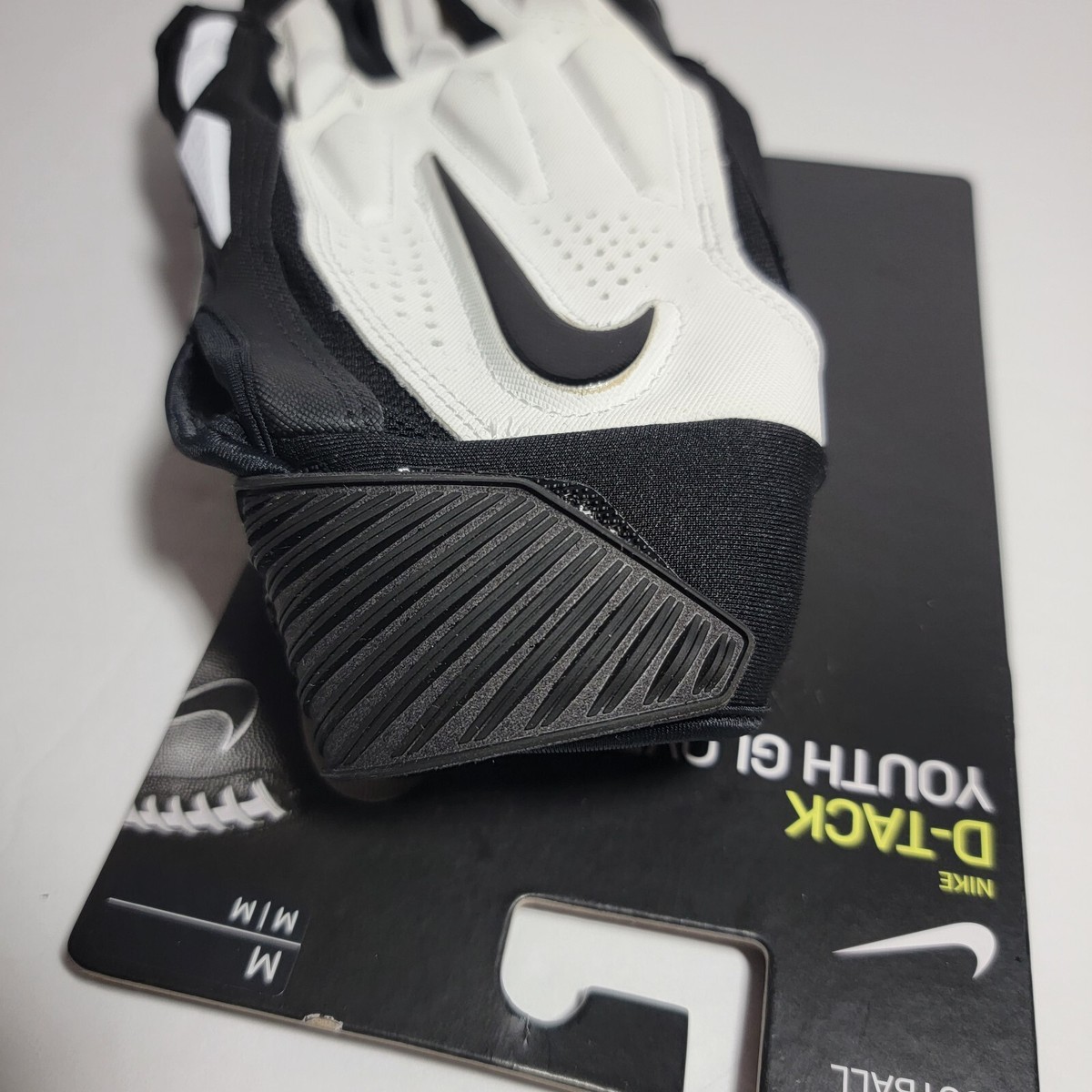 送料無料 新品 NIKE アメフト D-TACK 6.0 YOUTH L Youth L】NIKE D-TACK 6.0 GLOVE アメフト ラインマン グローブ
