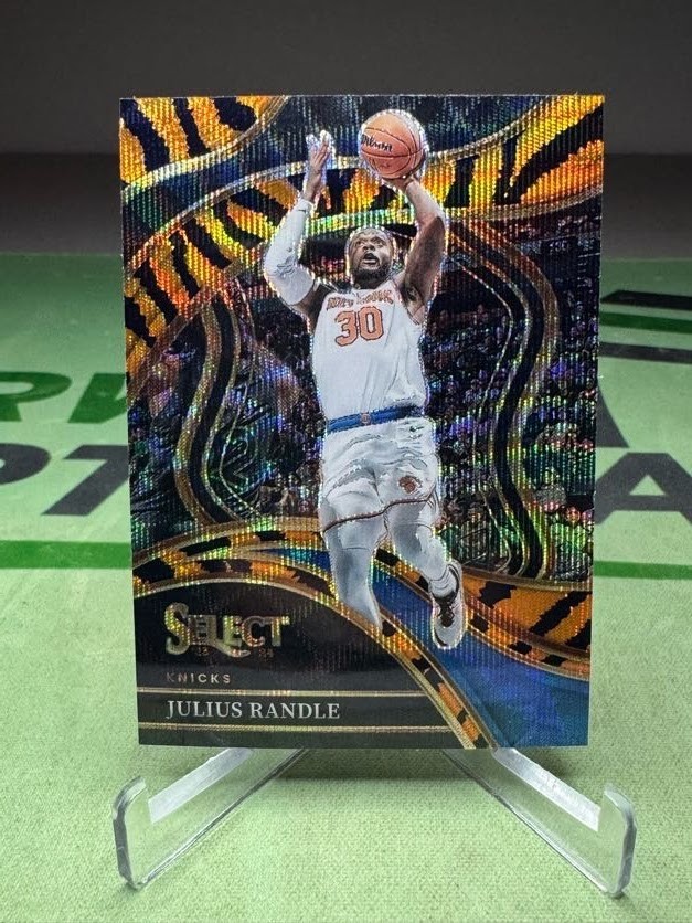 2023-24 Select Courtside Julius Randle Tiger Stripe SSP Case Hit - New York, Min