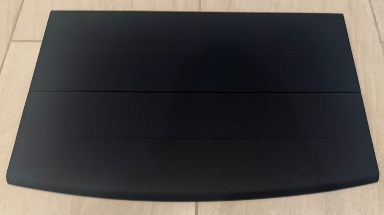 Rolls-Royce Cullinan Rear Luggage shelf