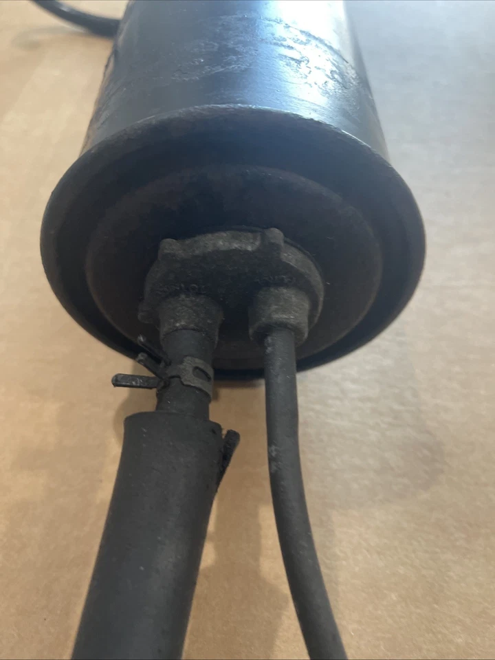 Camioneta Toyota 1984-1989 4Runner 22R 22RE bote de carbón de vapor de combustible OEM Foto 4 de 4