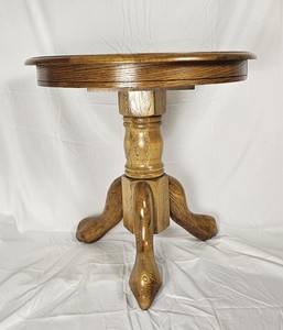 Vintage Round Solid Oak End Table Side Table ~ 23.5" H 24" W EXCELLENT!