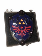Bam Box Gamer Legend Of Zelda Link's Hylian Shield Prop Replica Badge/buckle