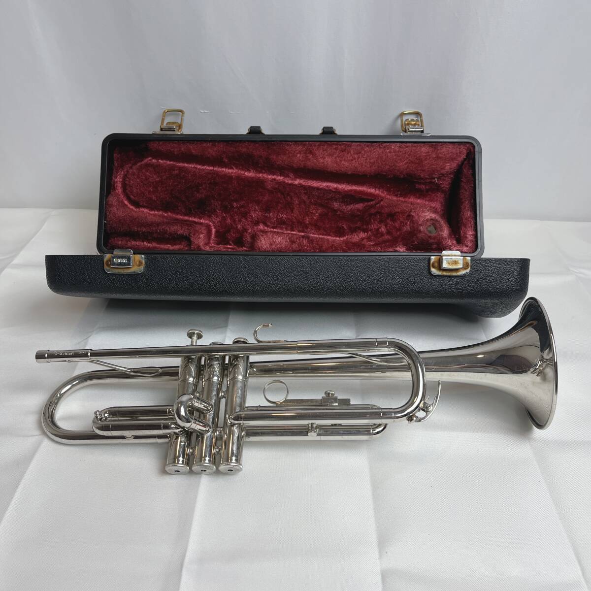 YAMAHA YTR-1310 Trumpet with Hard Case Silver Nickel | eBay