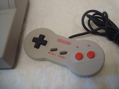 Nintendo NES-101 ORIGINAL TOP LOADER Console System Bundle Super Mario 1 2 3 - Picture 4 of 5