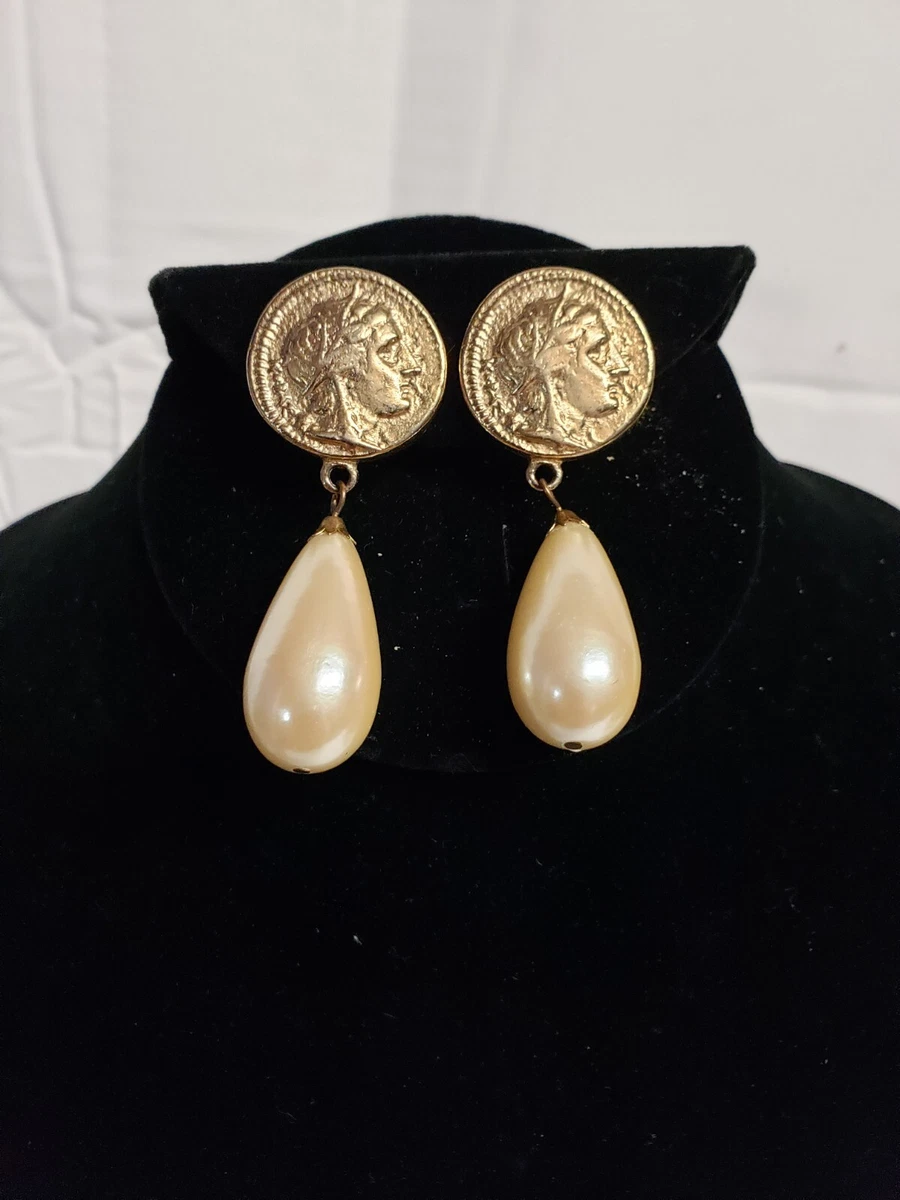 Carolee pearl shop earrings