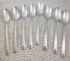 Oneida BORDEAUX Prestige Silver Plate 1945 Silverware 8 Teaspoons Flatware