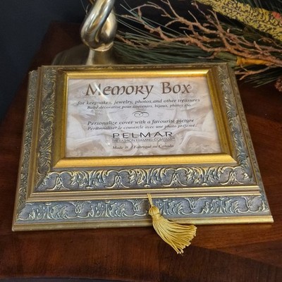 Pelmar Gold Decorative Memory Box Metal Keepsake Jewelry Photo Storage Lid