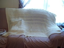 Vtg. Crochet Baby Blanket or Throw