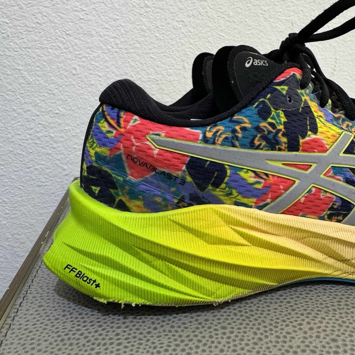 ASICS NOVABLAST 3 LITE-SHOW Lime Zest US 10.5 Mens Sneakers