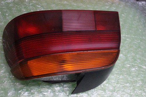 Original BMW E39 523 Rückleuchte Bremslicht Rücklicht rechts 8358032 14603400