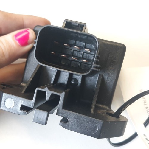 Ford Taurus Fuel Pump Control Module {GA8A-9D370-AA} 2019 2018 2017 2016 2015 - Picture 2 of 12