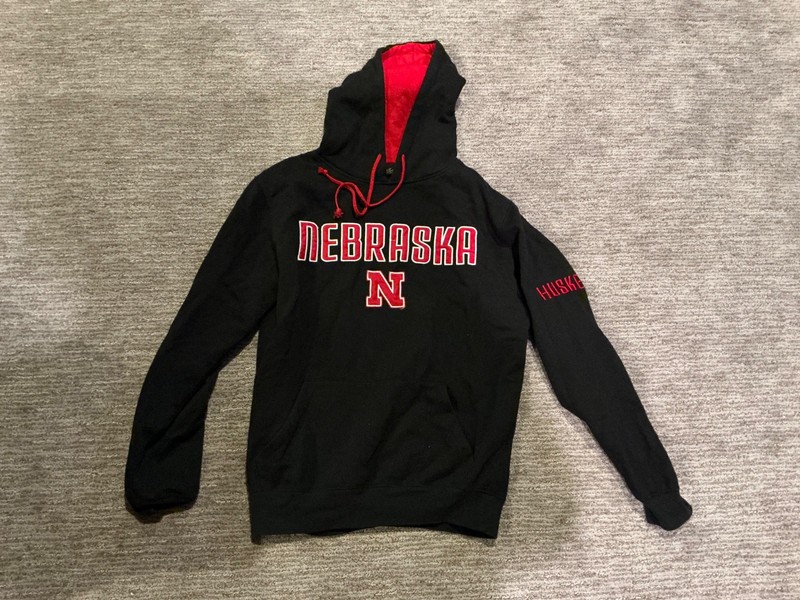 Colosseum Athletics Nebraska Cornhuskers Embroidered Black Hoodie, Men's Small