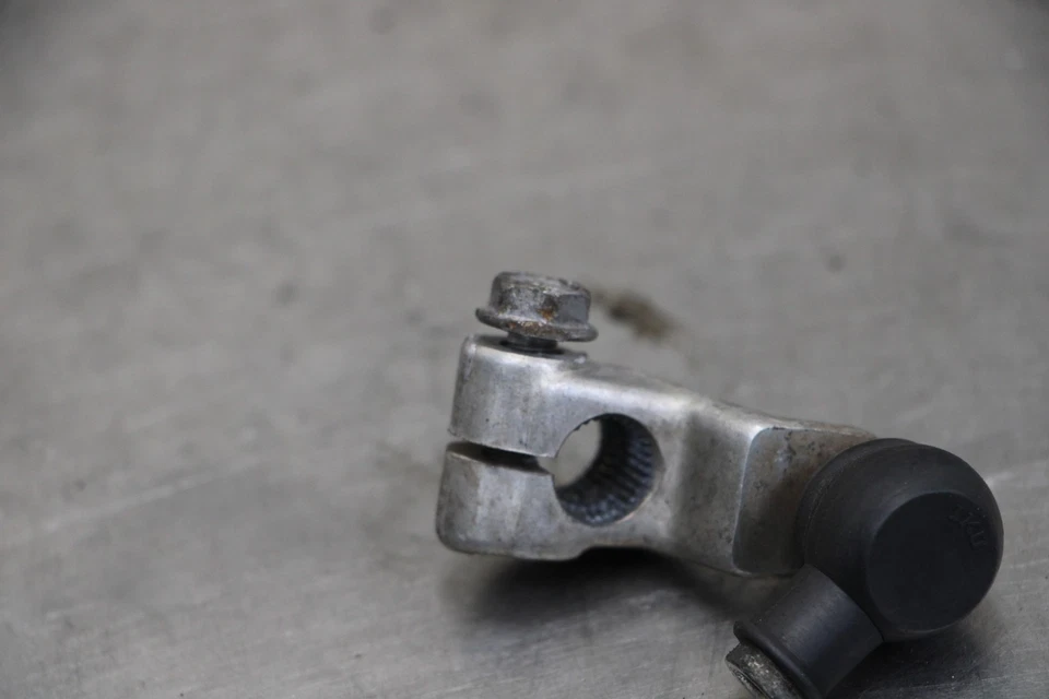 13-18 KAWASAKI NINJA ZX6R Shifter Linkage Knuckle Foto 3 de 4