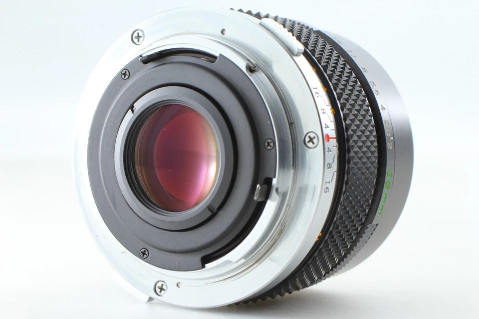 Late Model【MINT w/Hood】Olympus OM System Zuiko MC Auto W 35mm F2 Wide Angle Lens - Image 4 of 4