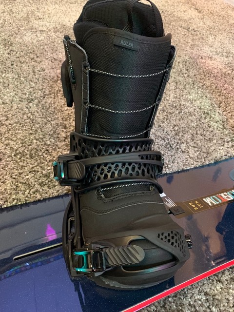 snowboard boot bindings