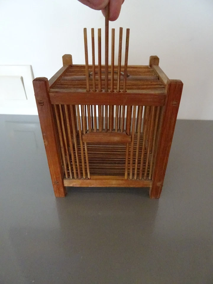 Ancienne Cage a Grillons en bois exotique Asie Art Populaire - Photo 4/4