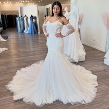 Charming Wedding Dresses Sweetheart Long Sleeves Trumpet with Button Court Train