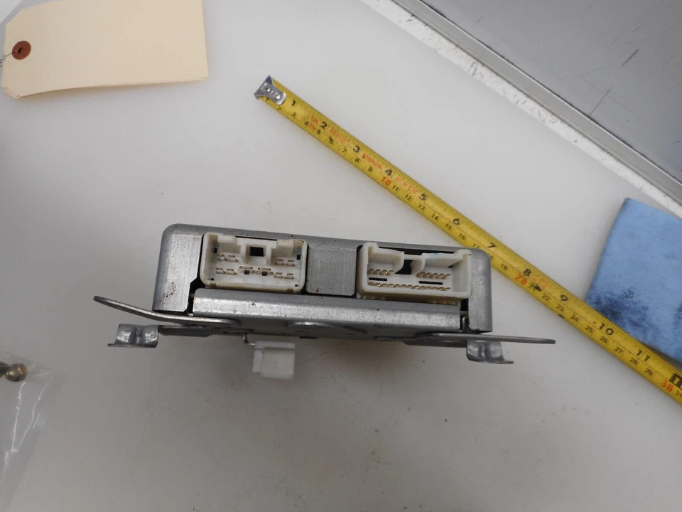 Módulo de control de posición de asiento Lexus RX300 2002 89710-48010 Foto 3 de 4