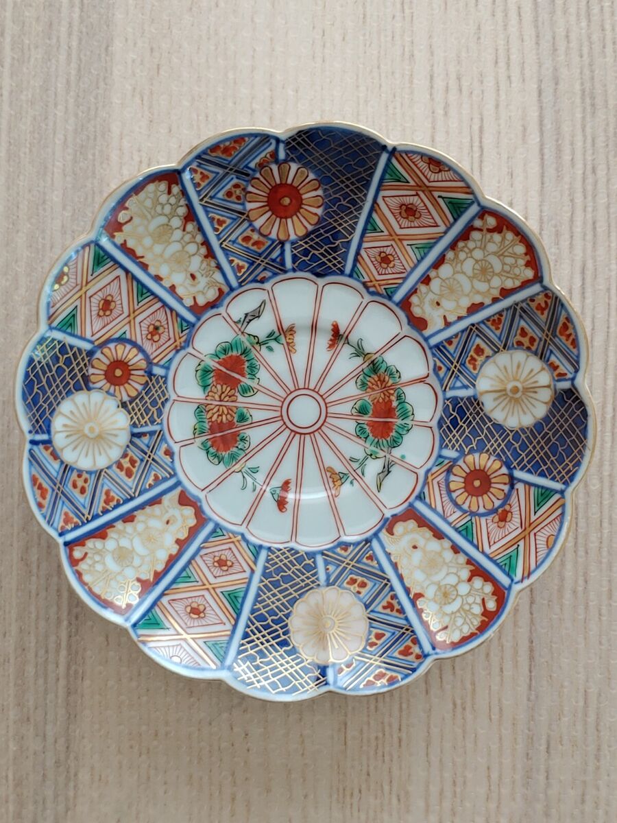 大聖寺伊万里焼青花五彩瓷器奇玉宝鼎之珍Antique Japan Imari 大聖寺伊万里焼青花五彩瓷器奇玉宝鼎之珍Antique Japan Imari