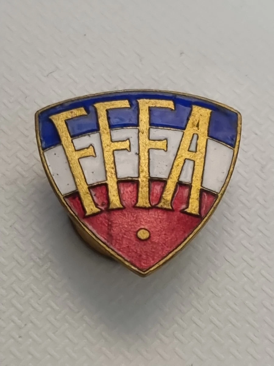 Lot De 9 Pins Anciens Club De Football - Épinglette Foot Collection Métal